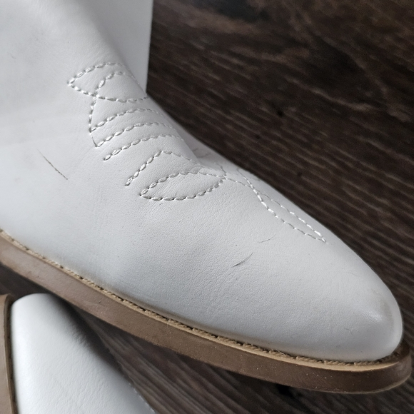 SODA White Cowgirl Boots - Picture 7 of 7